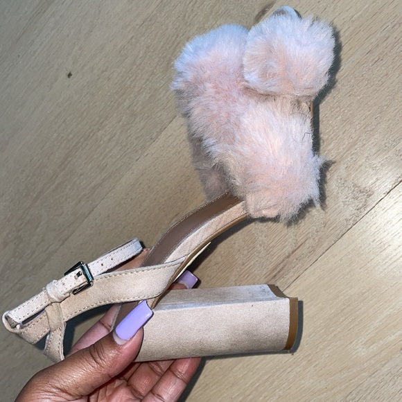 Pink Heels - Picture 4 of 6